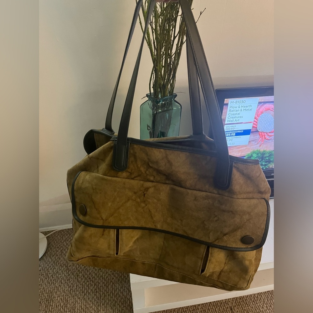 Oversized Army Green Tote 🖤